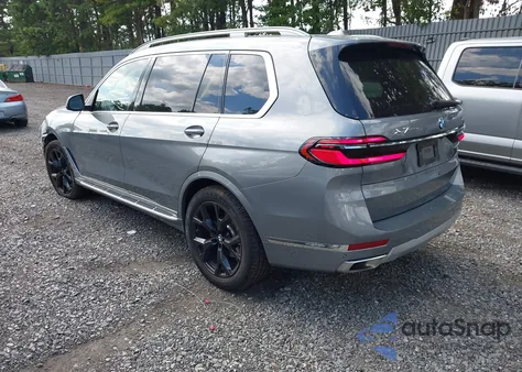 2025 BMW X7 xDrive40I z USA, uszkodzony, nr VIN 5UX23EM06S9Z23605